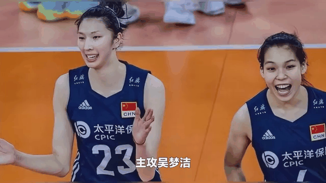 中国女排回归首秀大放异彩，詹姆斯主场球迷高呼名字